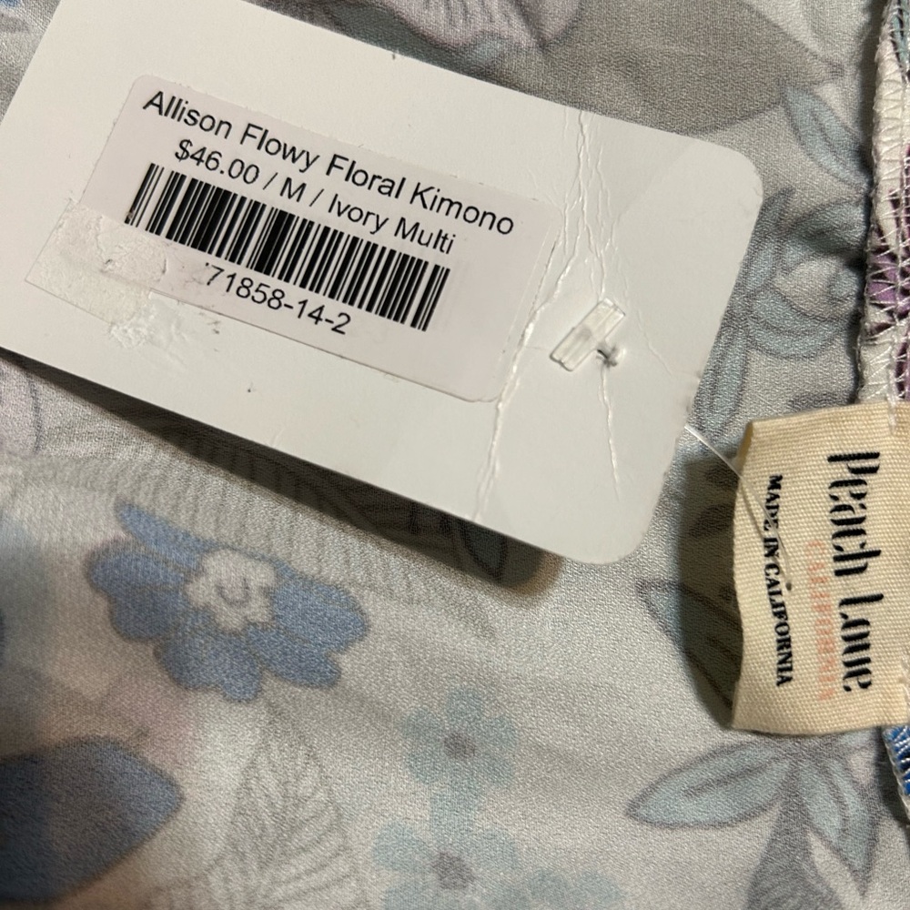 Peach Love California Floral Kimono in Purple and White - Picture 4 of 4